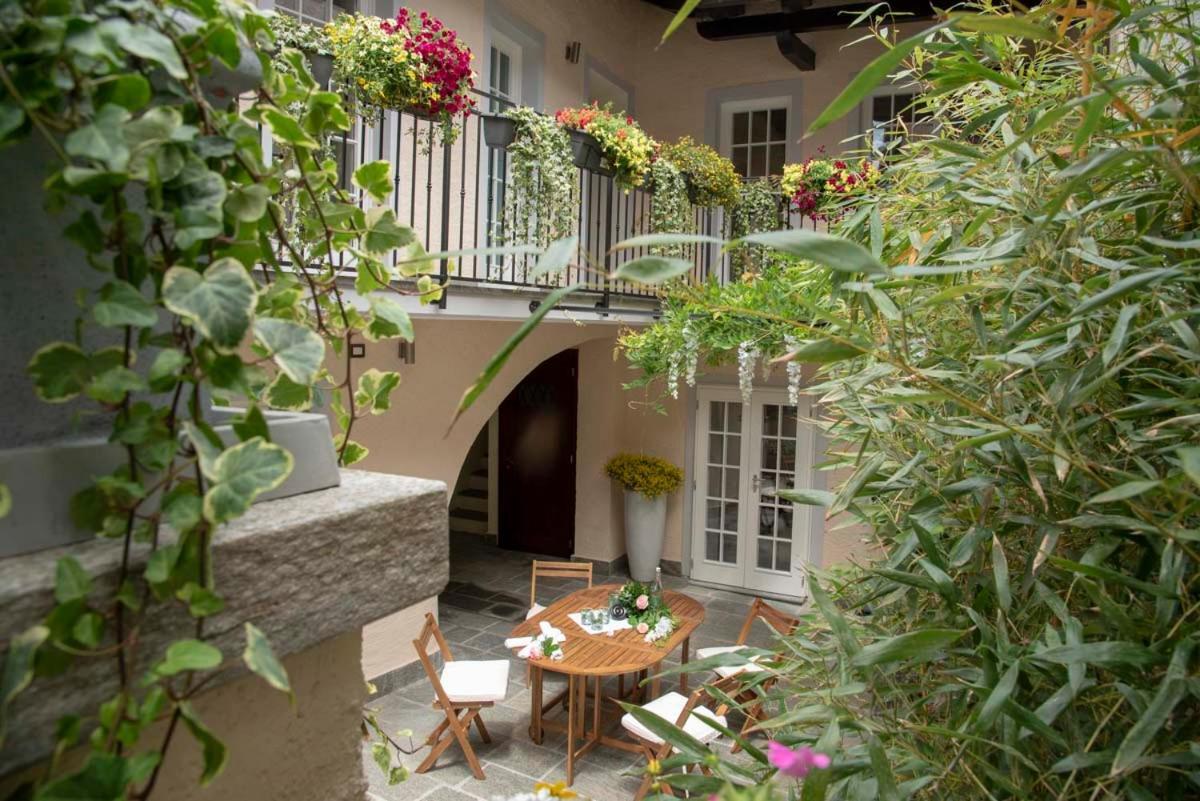 Вілла Casa Mia Castelveccana Екстер'єр фото