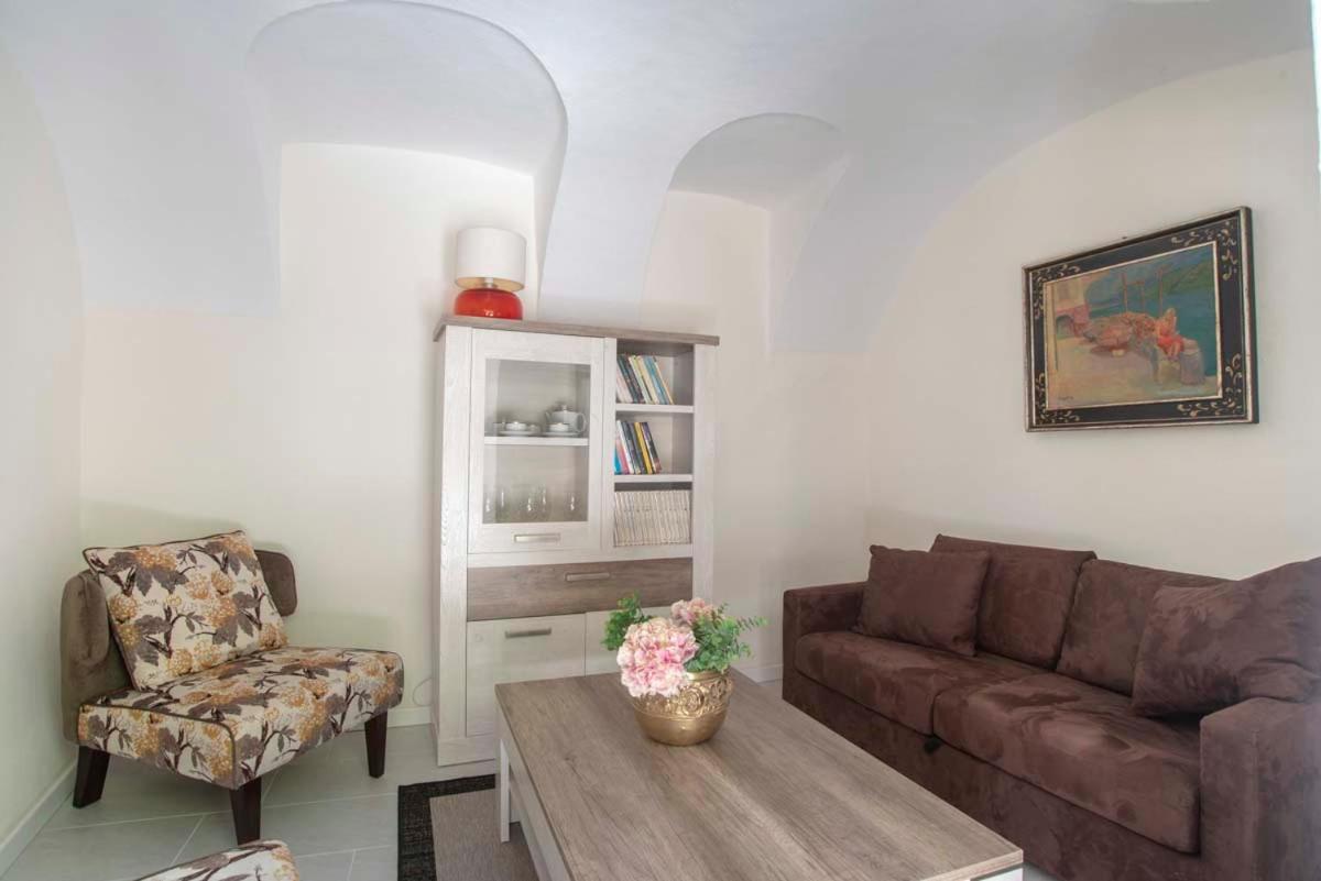 Вілла Casa Mia Castelveccana Екстер'єр фото